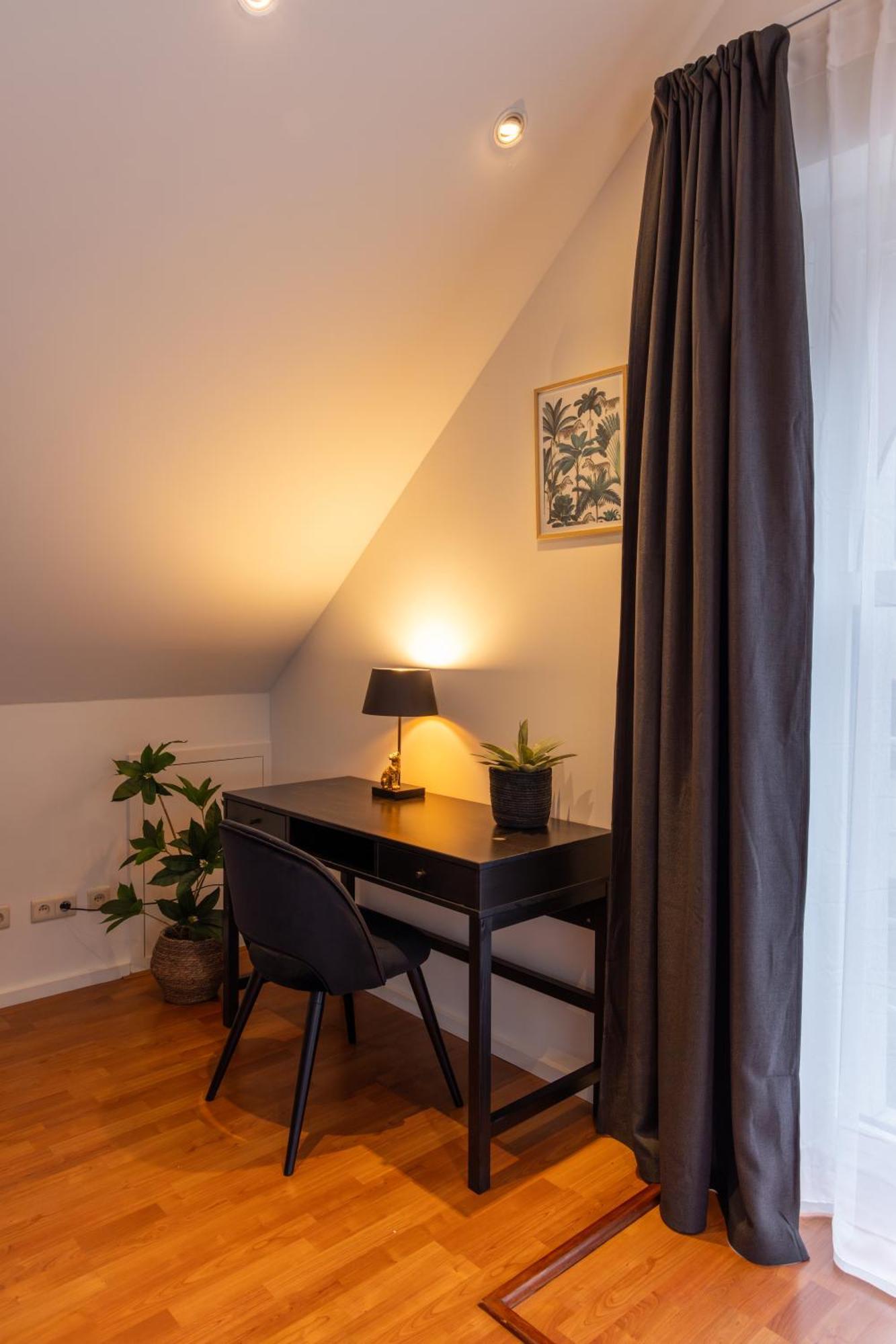 Hotel & Apartments Bibois Leuven Oud-Heverlee Экстерьер фото