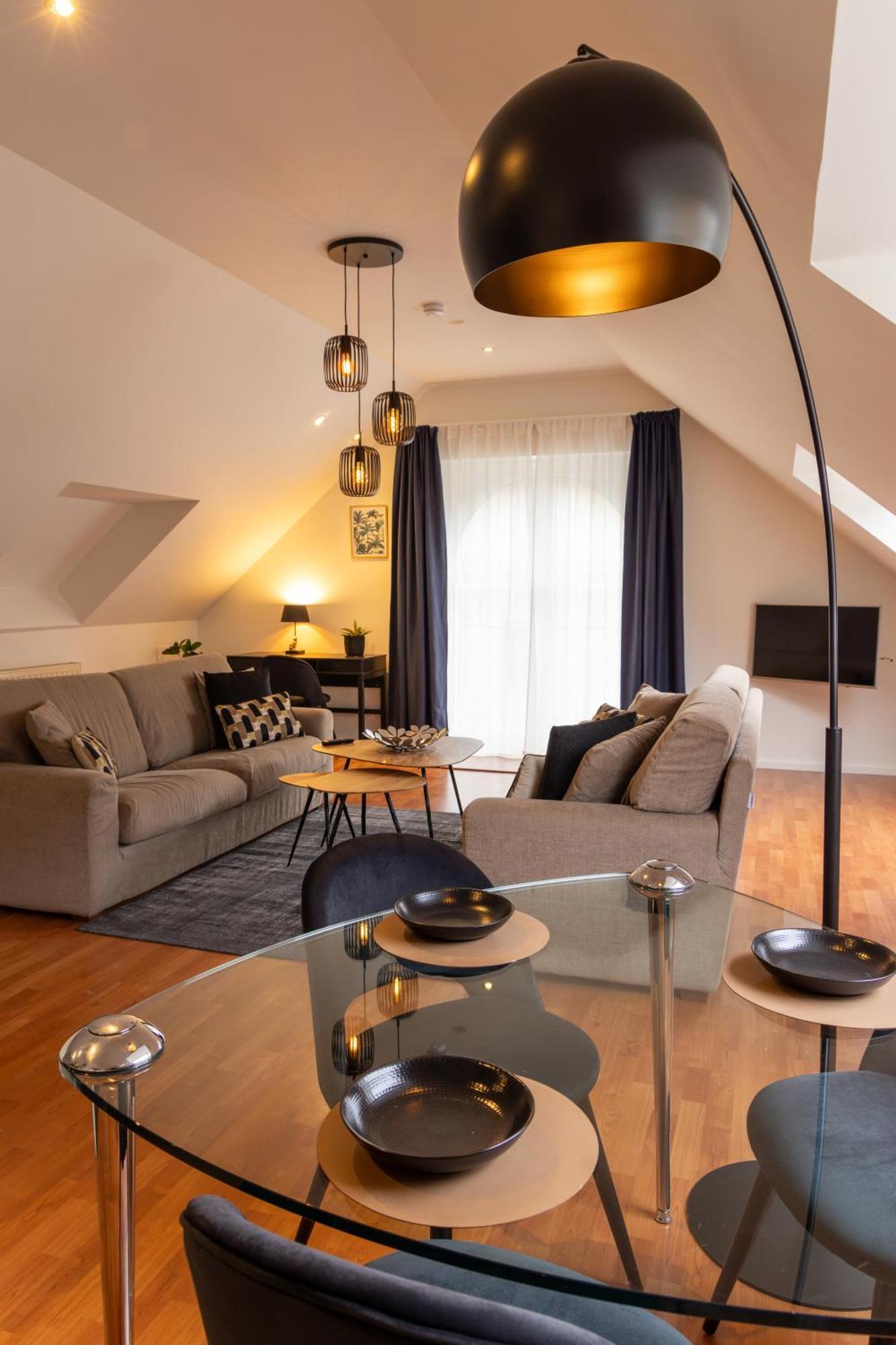 Hotel & Apartments Bibois Leuven Oud-Heverlee Экстерьер фото